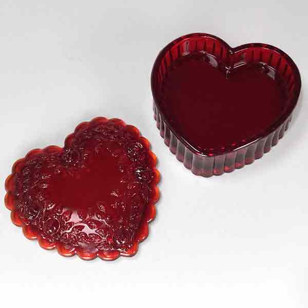 Mosser Glass Red Rose Garland Heart Lidded Trinket - Image 4